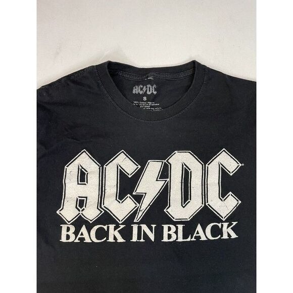 ACDC Back In Black Graphic T-shirt Women Small Black Short Sleeve Music - Picture 2 of 5